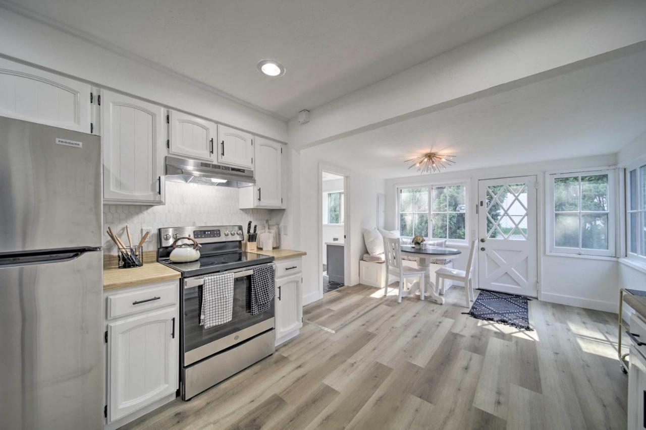 Bright And Airy Liberty Lake Abode With Backyard! ภายนอก รูปภาพ