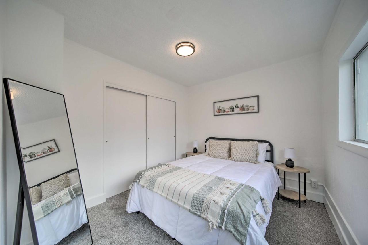 Bright And Airy Liberty Lake Abode With Backyard! ภายนอก รูปภาพ