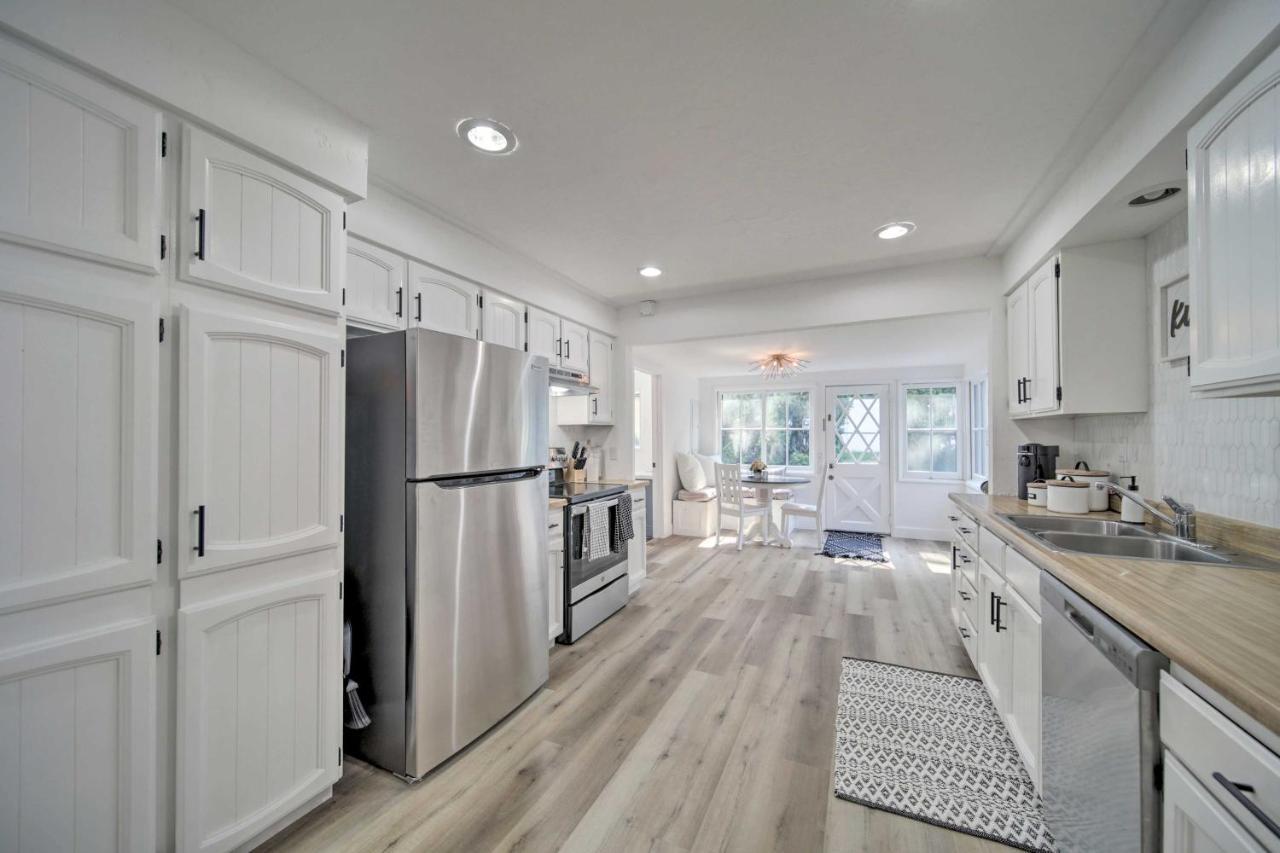 Bright And Airy Liberty Lake Abode With Backyard! ภายนอก รูปภาพ